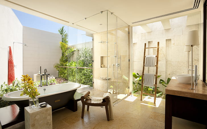 10 Must Have Items for a Luxurious Bathroom